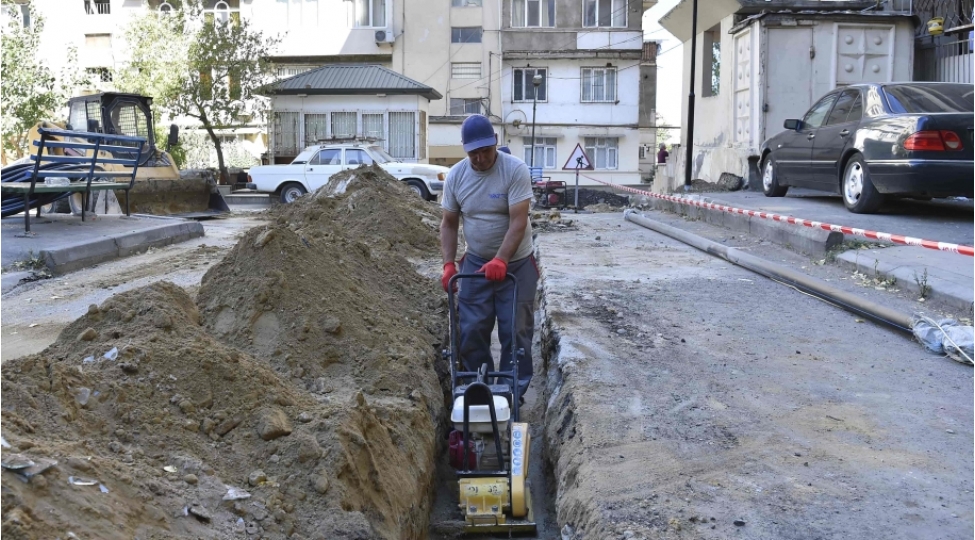 bakida-ve-absheron-yarimadasinda-mehelledaxili-ve-binadaxili-su-shebekelerinin-80-faizden-choxunun-yenilenmesi-nezerde-tutulur