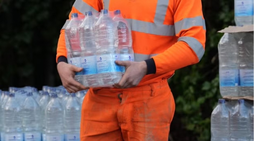 britaniyada-30-min-ev-susuz-qalib