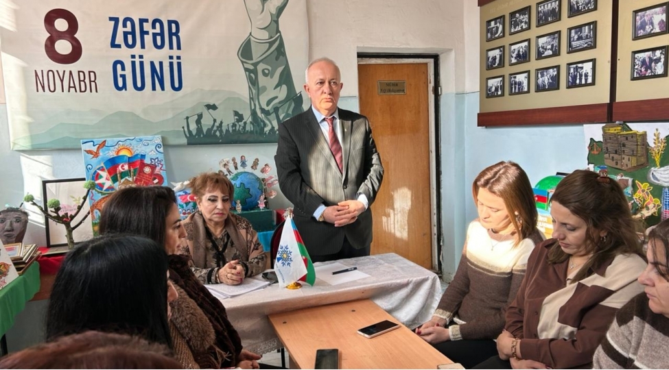 uhacibeyov-kuchesi-10-erazi-partiya-teshkilatinin-hesabat-sechki-yigincagi-kechirilib