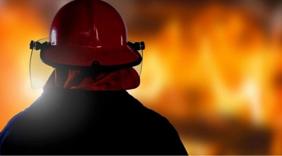 sumqayitda-iki-avtomobilin-toqqushub-yangin-bash-verib