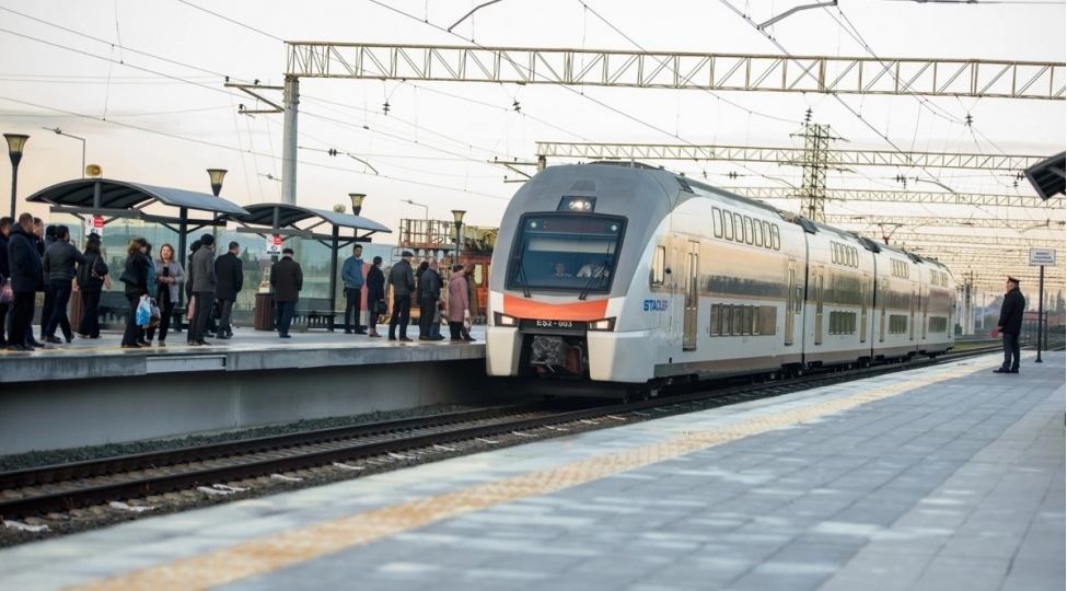 absheron-dairevi-demir-yolu-uzre-qatarlarin-hereket-cedveli-yenilenir