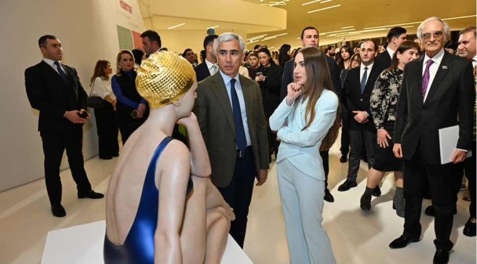 heyder-eliyev-merkezinde-kerol-formenin-sergisinin-achilishi-olub