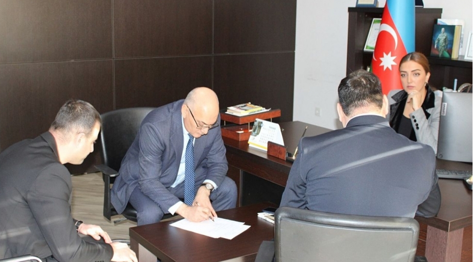 millet-vekili-konul-nurullayeva-vetendashlarla-novbeti-gorushunu-kechirib-foto-2