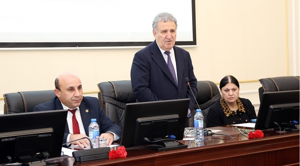 amea-da-qehremanligin-ve-qalibiyyetin-qan-yaddashi-adli-anim-tedbiri-kechirilib