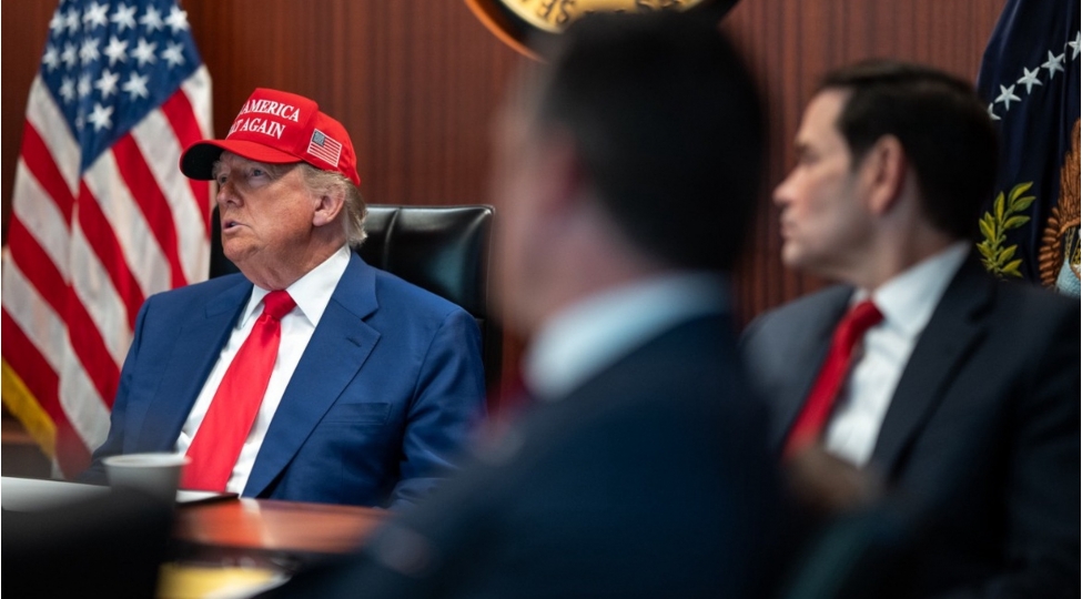 absh-keshfiyyati-trampa-iranla-bagli-hansi-melumatlari-verib