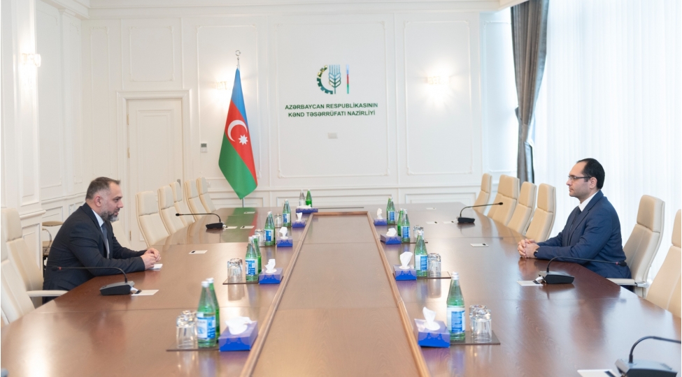 kend-teserrufati-naziri-mecnun-memmedov-yukselish-musabiqesinin-qalibleri-ile-gorushub