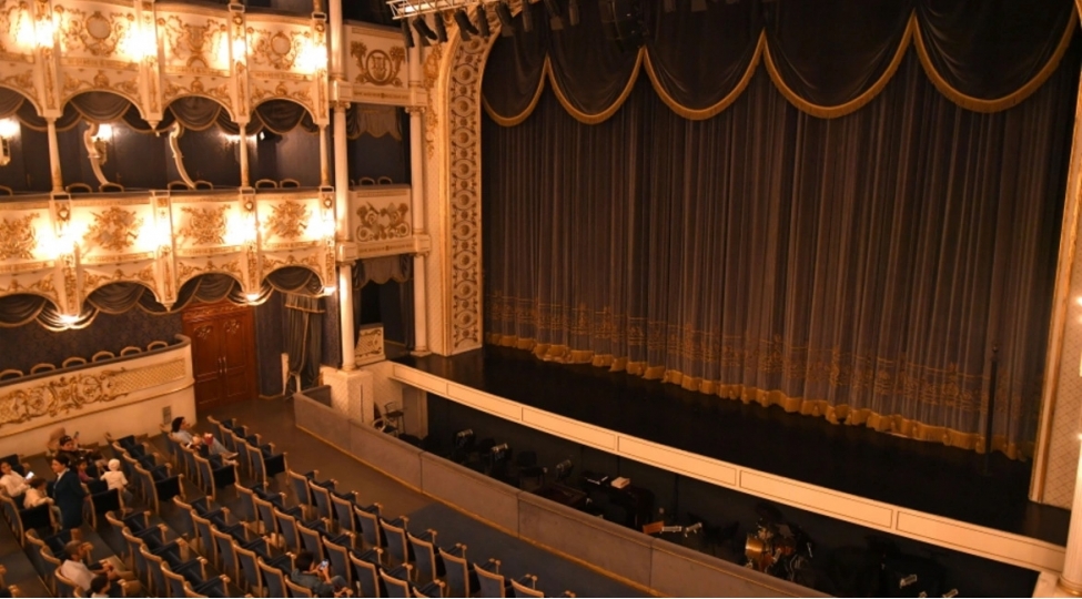 dovlet-teatrlarinda-islahatlar-neler-ved-edir