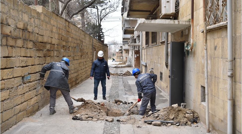 teymur-elchin-kuchesinde-370-metr-su-xetti-yenisi-ile-evezlendi-fotovideo