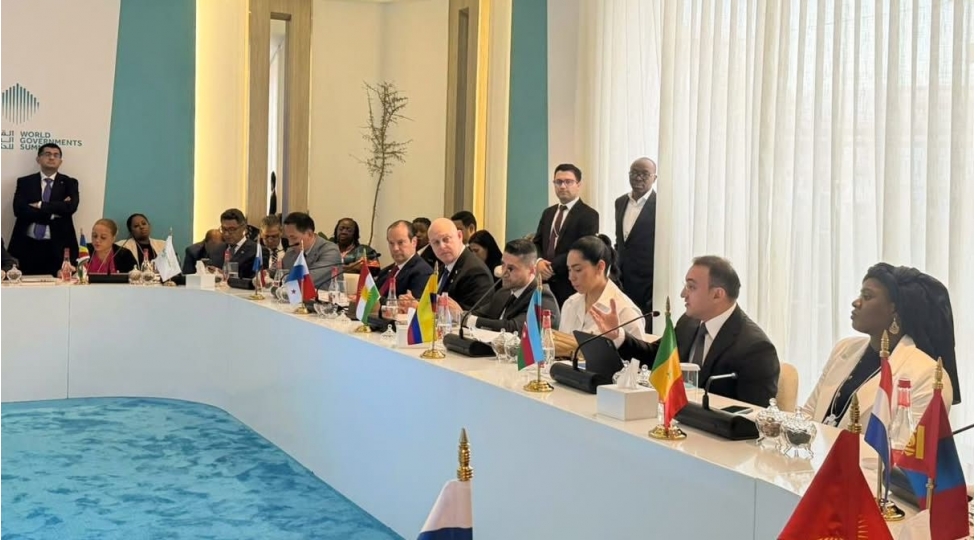 asan-xidmetin-numayende-heyeti-dunya-hokumetleri-sammitinde