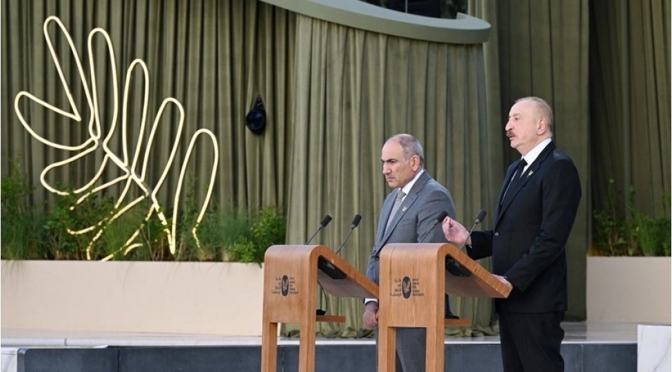 prezident-ilham-eliyev-azerbaycanla-ermenistan-arasinda-sulhe-verdiyi-tohfeye-gore-donald-trampa-teshekkur-edib