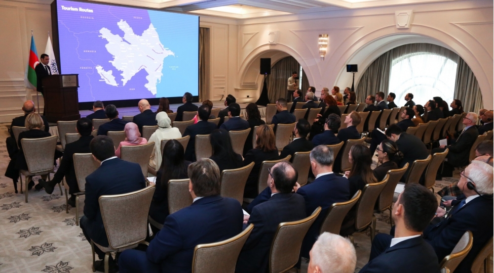 xarici-diplomatlar-uchun-azerbaycan-turizminin-teqdimati-kechirilib