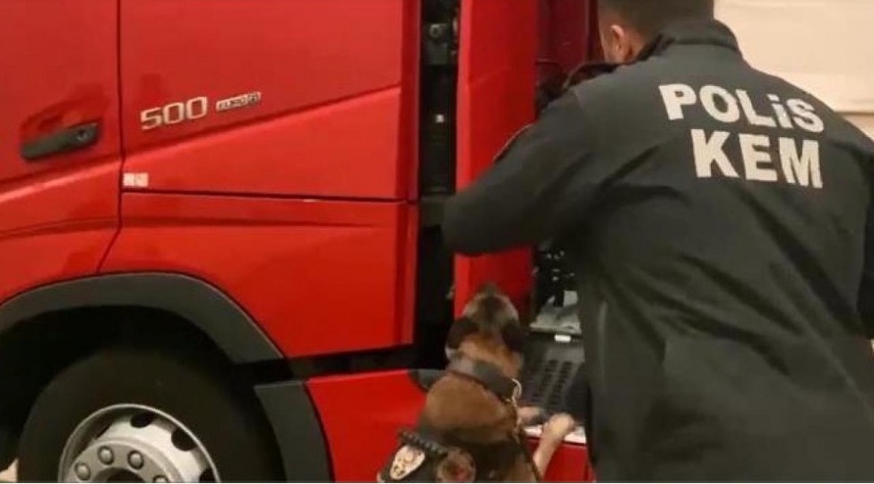 turkiyede-240-kq-narkotik-musadire-edilib