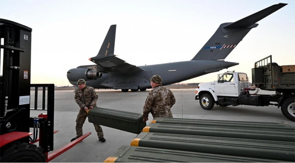 bloomberg-ai-mudafieye-elave-vesait-ayirmagi-planlashdirir