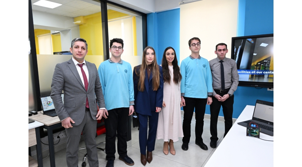 leyla-eliyeva-ve-alena-eliyeva-gencede-steam-merkezinde-ve-37-nomreli-tam-orta-mektebde-olublar