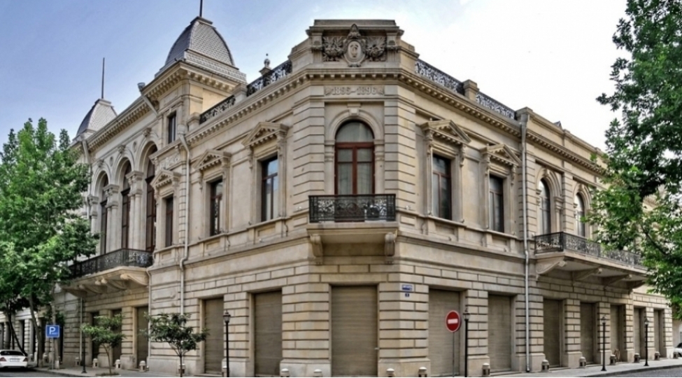 milli-azerbaycan-tarixi-muzeyinde-gullelenmish-turkoloqlar-sergisi-kechirilecek