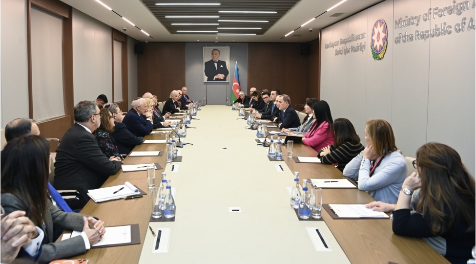 absh-dafealiyyet-gosteren-yehudi-teshkilatlari-ile-emekdashliq-muzakire-olundu