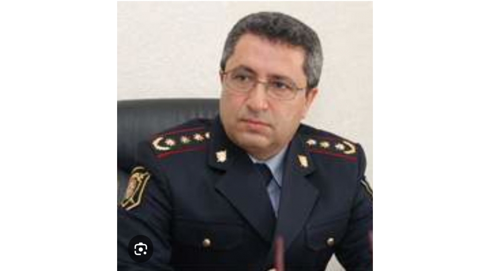 adi-kimliyi-olan-adam