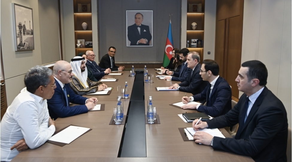 azerbaycan-ile-ereb-olkeleri-arasindaki-munasibetler-muzakire-olunub