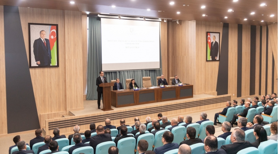 kend-teserrufati-nazirliyinde-2025-ci-ilin-yekunlari-ve-2026-ci-ilde-qarshida-duran-vezifeler-movzusunda-mushavire-kechirilib