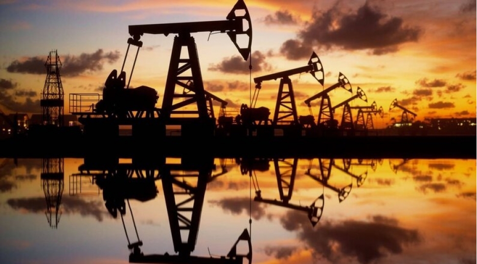 neft-absh-nin-iran-ve-venesuela-ile-munasibetlerindeki-gerginliyin-azalmasi-fonunda-ucuzlashib