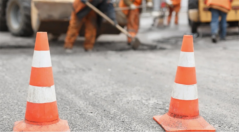 bakinin-bezi-kuchelerinde-neqliyyat-vasitelerinin-hereketi-tam-mehdudlashdirilacaq