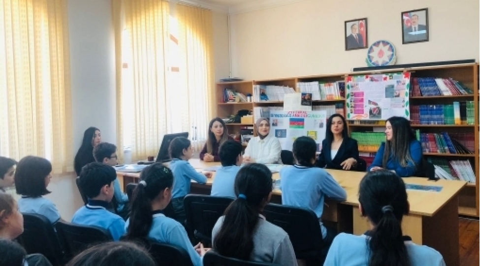 dilchilik-institutunun-emekdashi-eeliyeva-147-nomreli-texniki-humanitar-liseyde