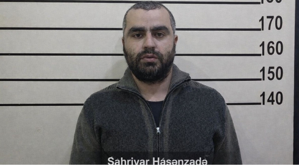 ozunu-televiziya-emekdashi-kimi-qeleme-verib-pul-teleb-eden-shexs-saxlanilib