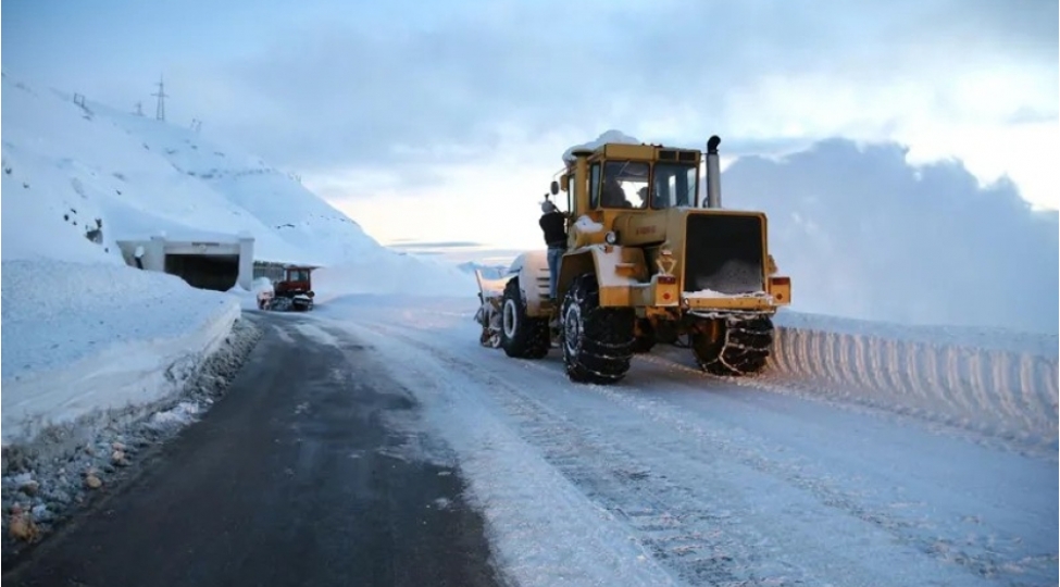 guclu-yagishlar-ve-qar-gurcustanda-ciddi-problemler-yaradib
