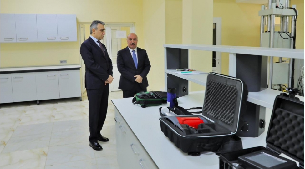 idare-heyetinin-sedri-vusal-nesirli-institut-ve-laboratoriyanin-fealiyyetini-nezerden-kechirib