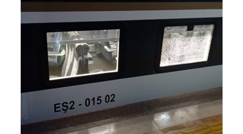 ady-sernishin-qatarlarina-qarshi-vandalizm-aktlarinin-hecmini-achiqlayib