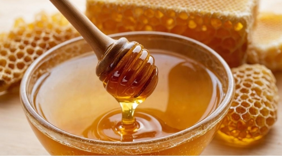 oten-il-5-min-tona-yaxin-bal-istehsal-edilib