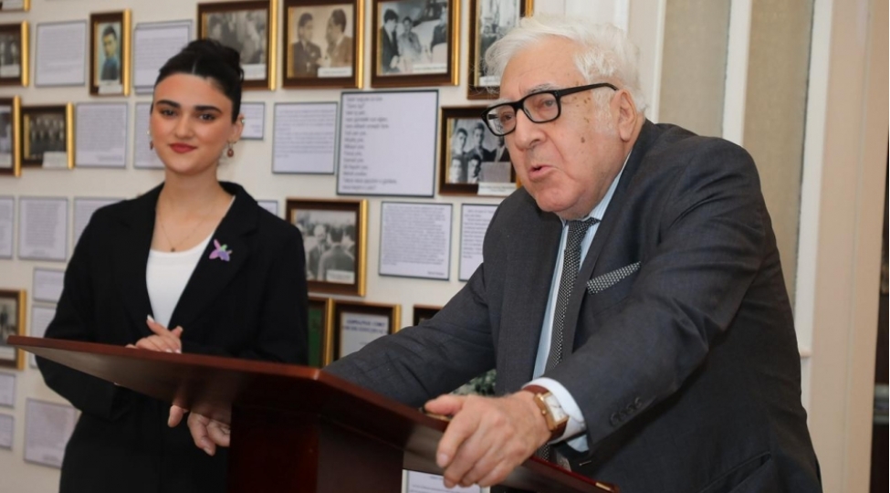 sozun-ve-sazin-izinde-ashiq-shemshir-133