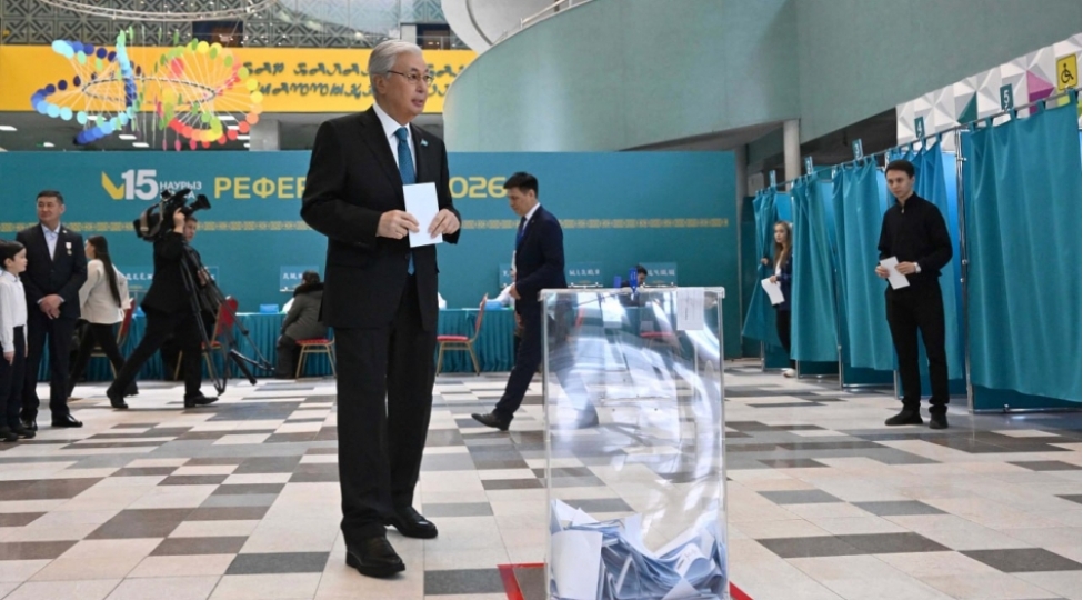 tokayev-referendumda-ses-verib