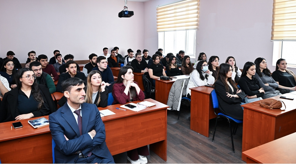 azerbaycan-turizm-ve-menecment-universitetinin-telebeleri-uchun-achiq-ders-kechirilib