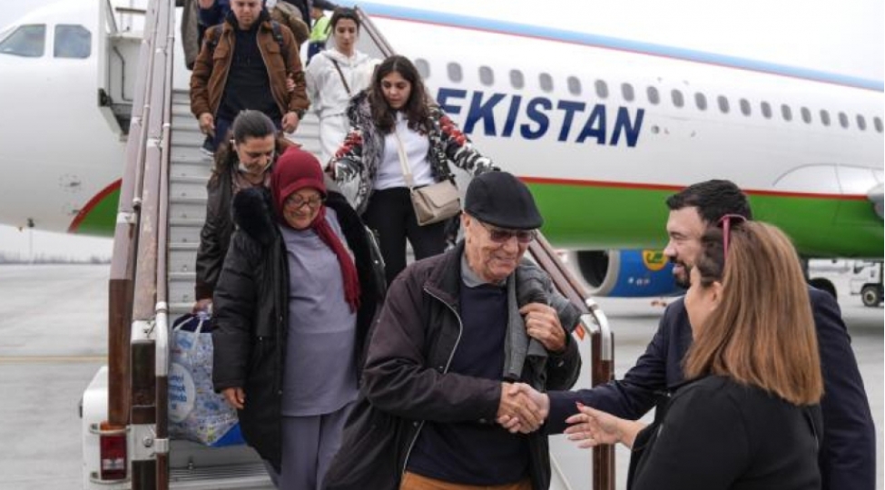 turkiyenin-felaket-zonasindan-160-sakin-shavkat-mirziyoyevin-deveti-ile-ozbekistana-yola-dushub