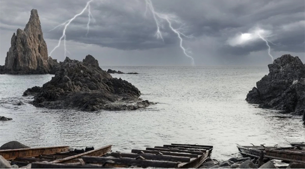 narelle-qasirgasi-avstraliyani-cengine-alib