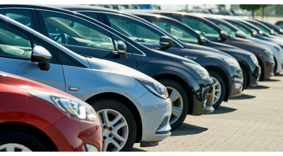 ai-olkelerinde-avtomobil-satishlari-artib