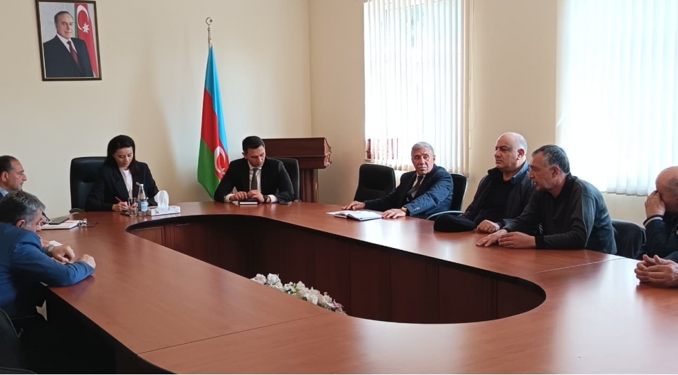 milli-meclisin-deputati-sebine-xasayeva-sechicileri-ile-gorushub-4