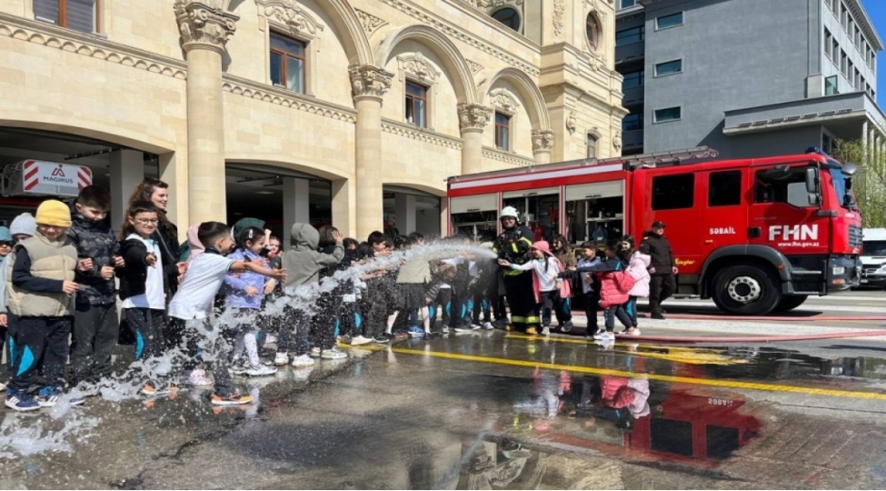 dovlet-yangindan-muhafize-xidmeti-achiq-qapi-gunu-tedbiri-kechirib