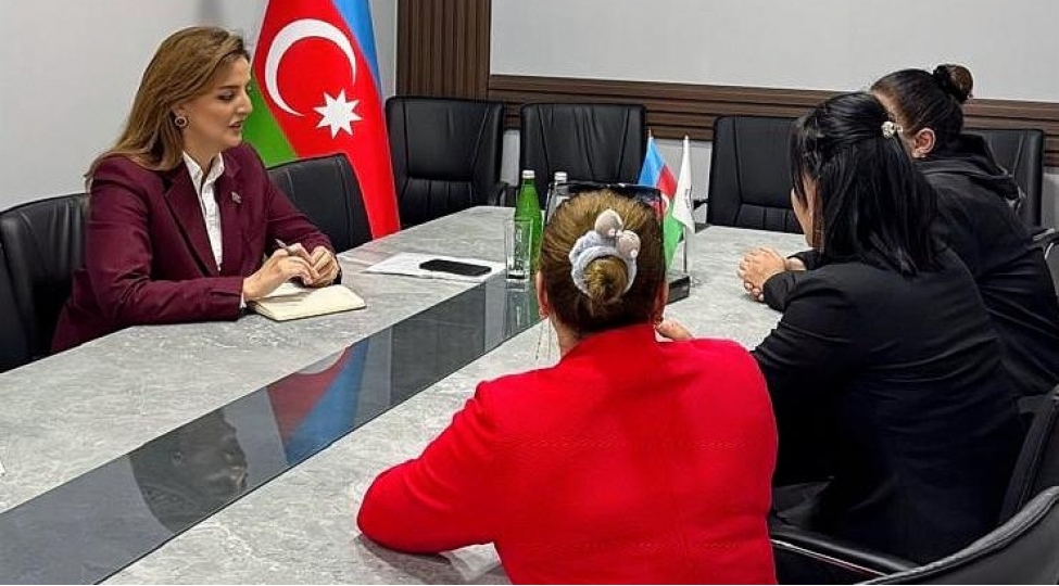 konul-nurullayeva-vetendashlarla-novbeti-defe-gorush-kechirib-2