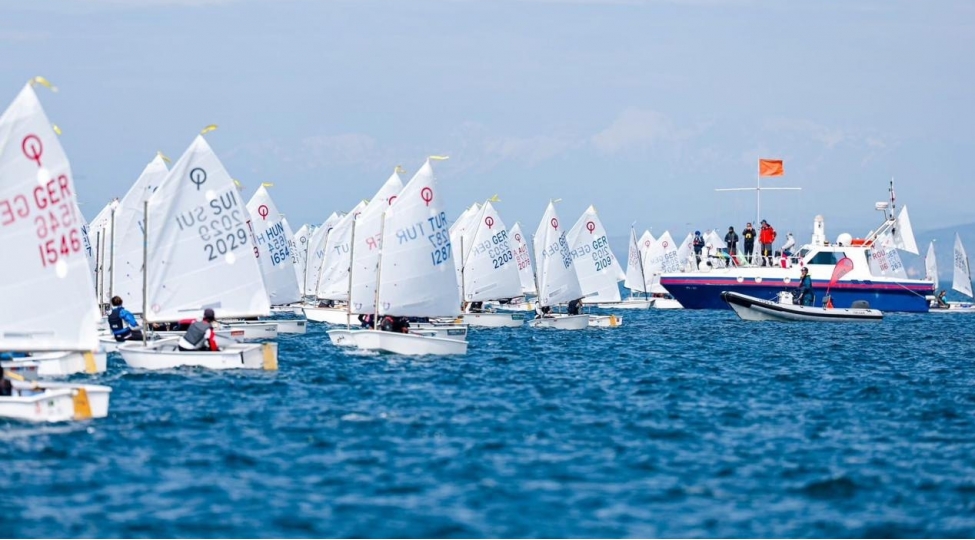 yelkenli-qayiq-uzre-sailing-point-easter-regatta-2026-yarishlari-basha-chatib-foto