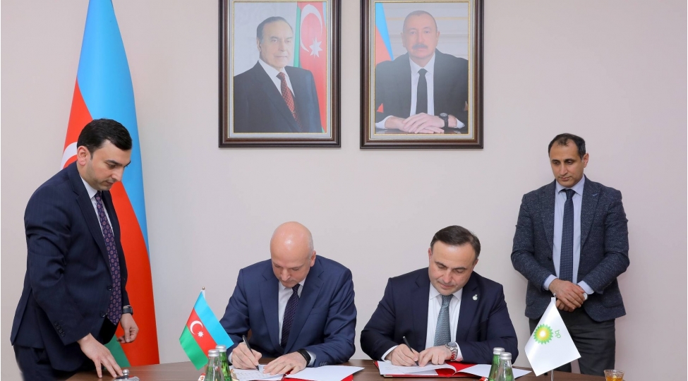 bp-naxchivanin-bezi-mekteblerinde-yeni-emalatxana-ve-laboratoriyalar-quracaq