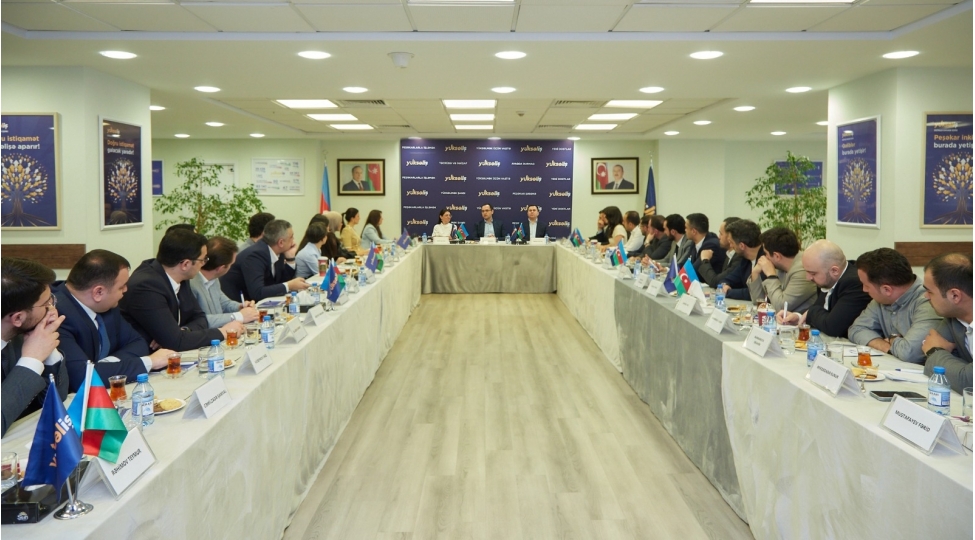 mecnun-memmedov-yukselish-musabiqesinin-qalibleri-ile-gorushub-2