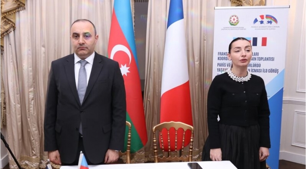 parisde-azerbaycan-diasporu-ile-gorush-kechirilib