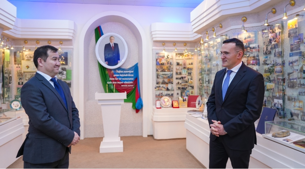 edliyye-nazirliyinde-qazaxistan-edalet-akademiyasinin-rektoru-ile-gorush-kechirilib