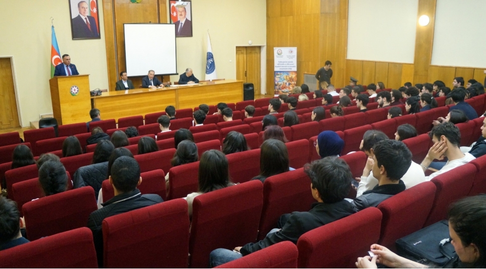 azerbaycan-tibb-universitetinde-telebe-genclerle-maariflendirici-gorush-kechirilib