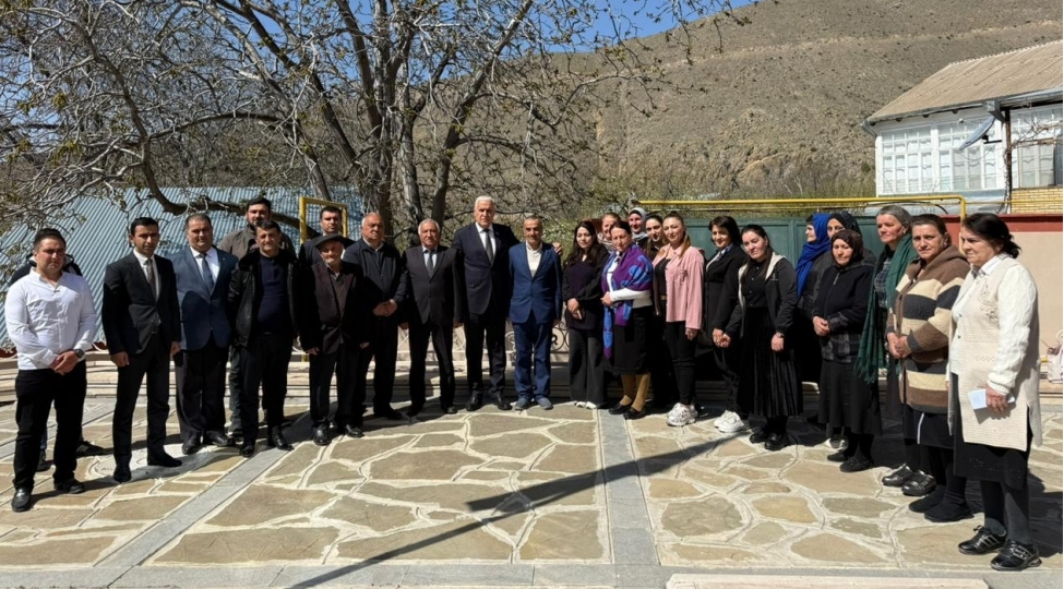 milli-meclisin-deputati-vuqar-rehimzade-ordubadda-sechicileri-ile-novbeti-gorushunu-kechirib-foto-11