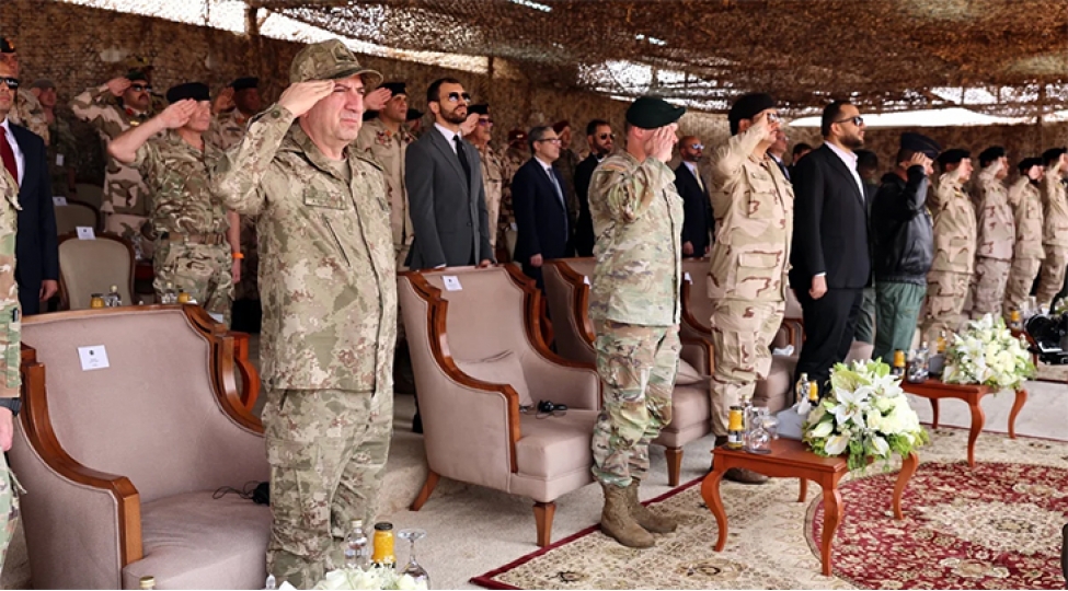 turkiyenin-ordu-generali-liviyada-herbi-telime-qatilib