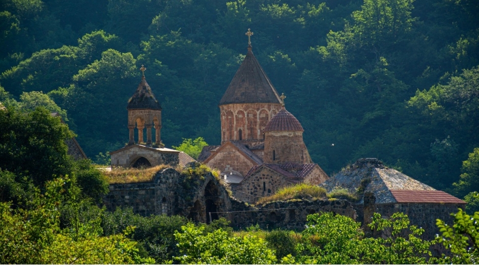 xudaveng-monastri-ile-bagli-videocharx-hazirlanib-video