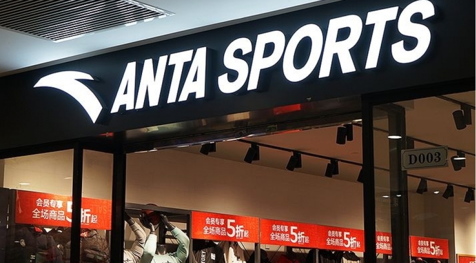 nike-ve-adidasa-reqib-olan-idman-brendi